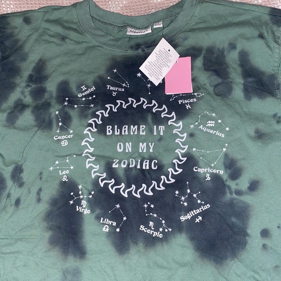 Zodiac sign shirt - Picture 2 of 4